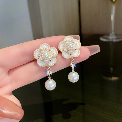 Women's Fashion Temperament Pearl Vintage Earrings - UrbanZ By Nisha